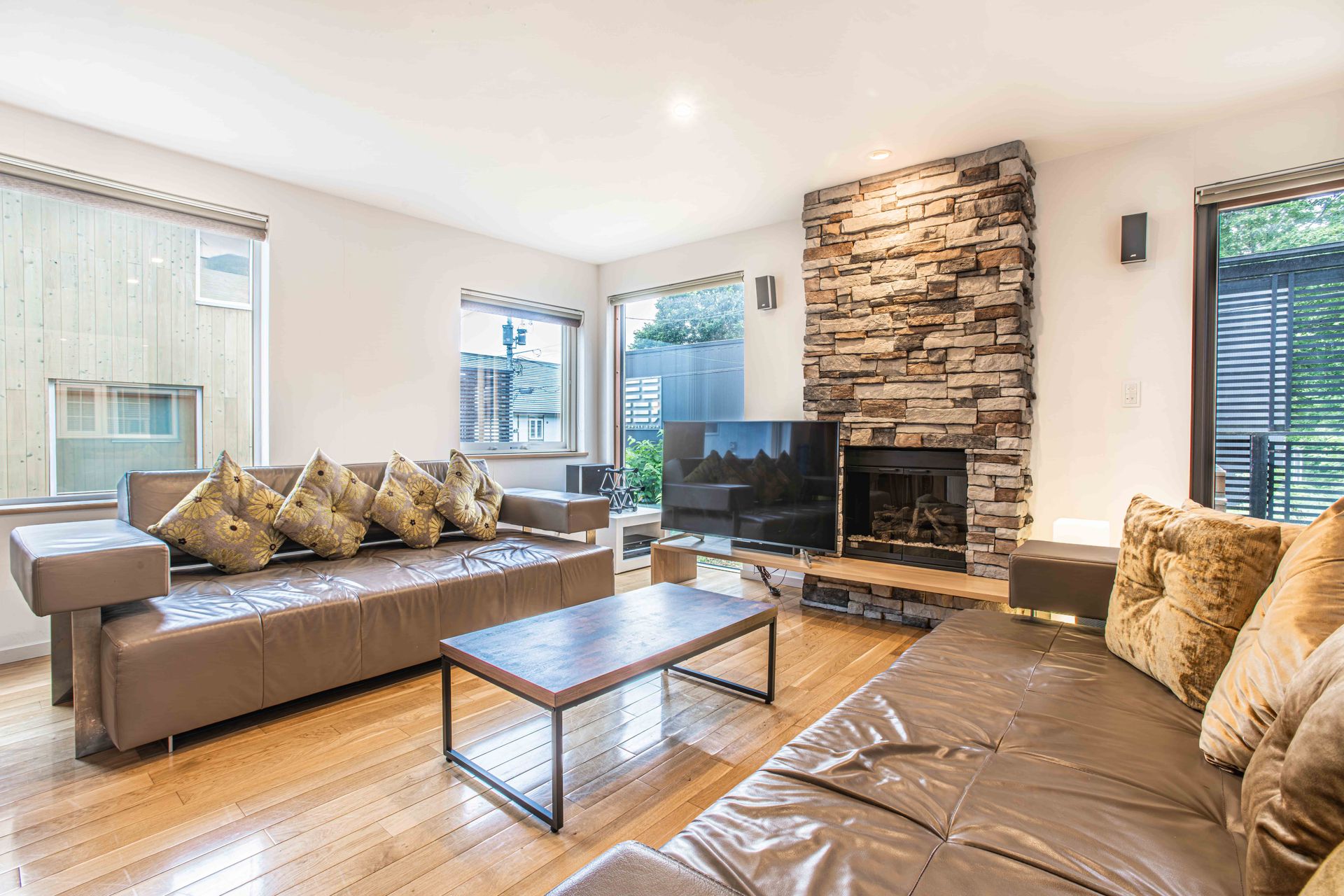 Ezo 365 4 Bedroom with Jacuzzi