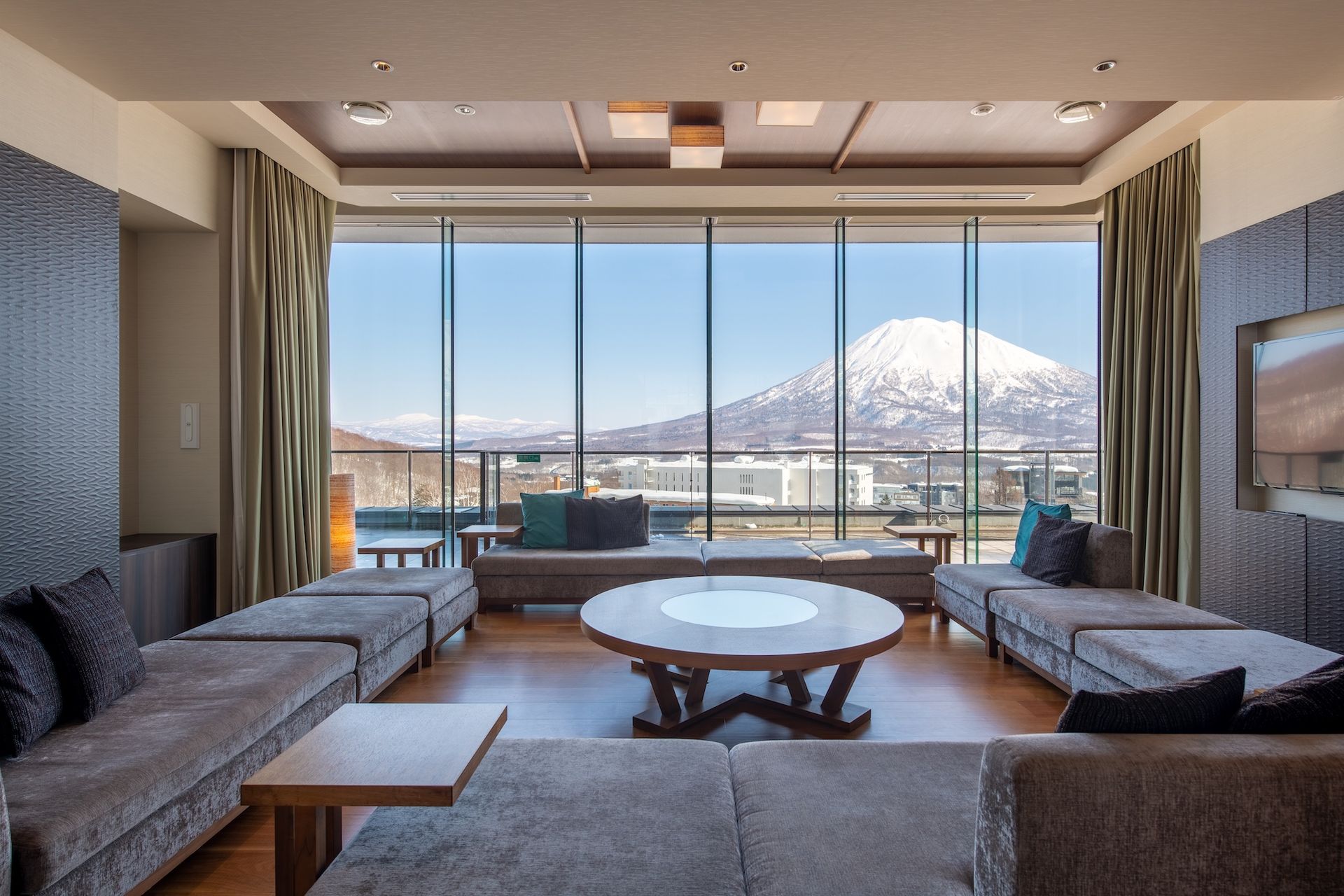 701 Penthouse