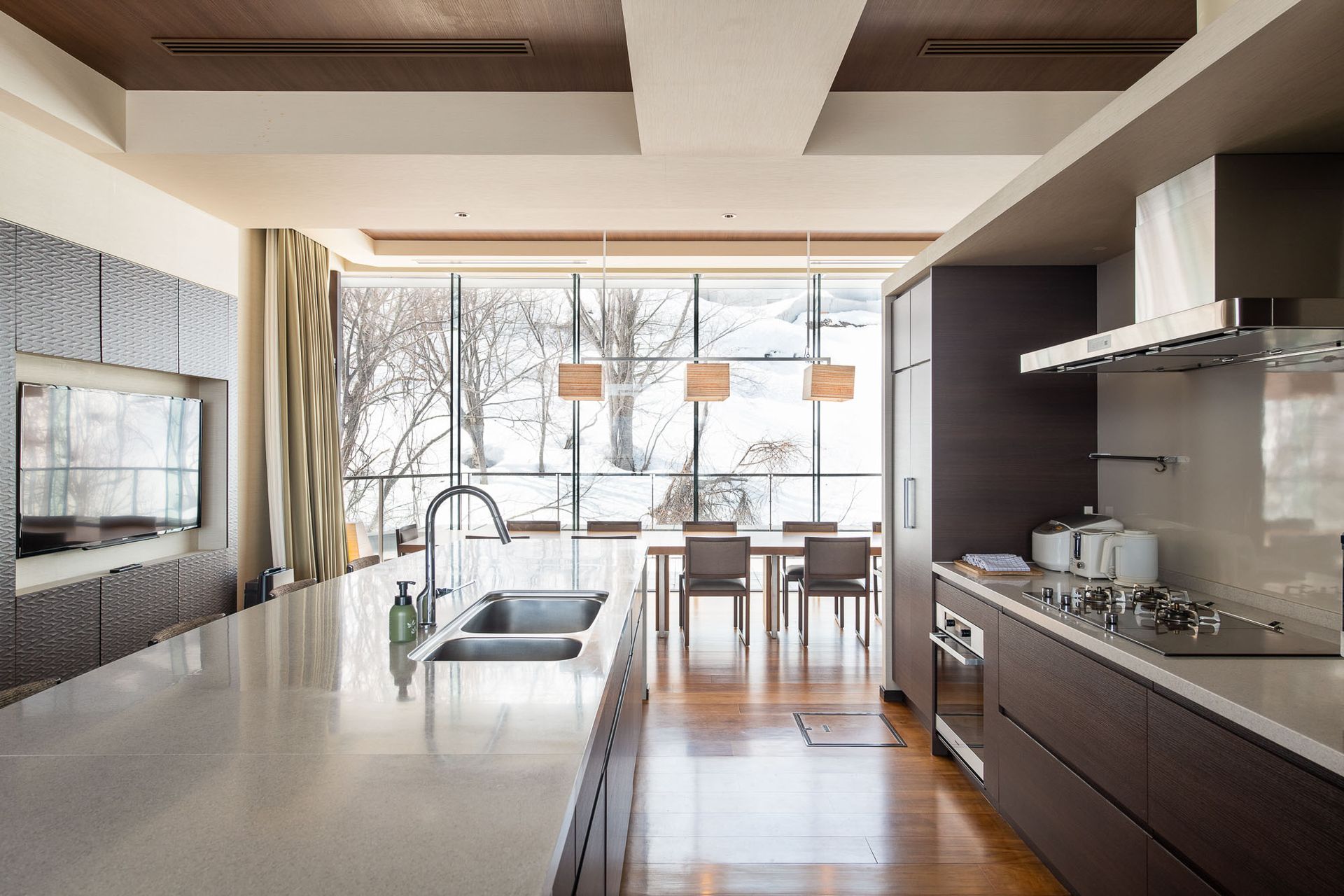 702 Penthouse
