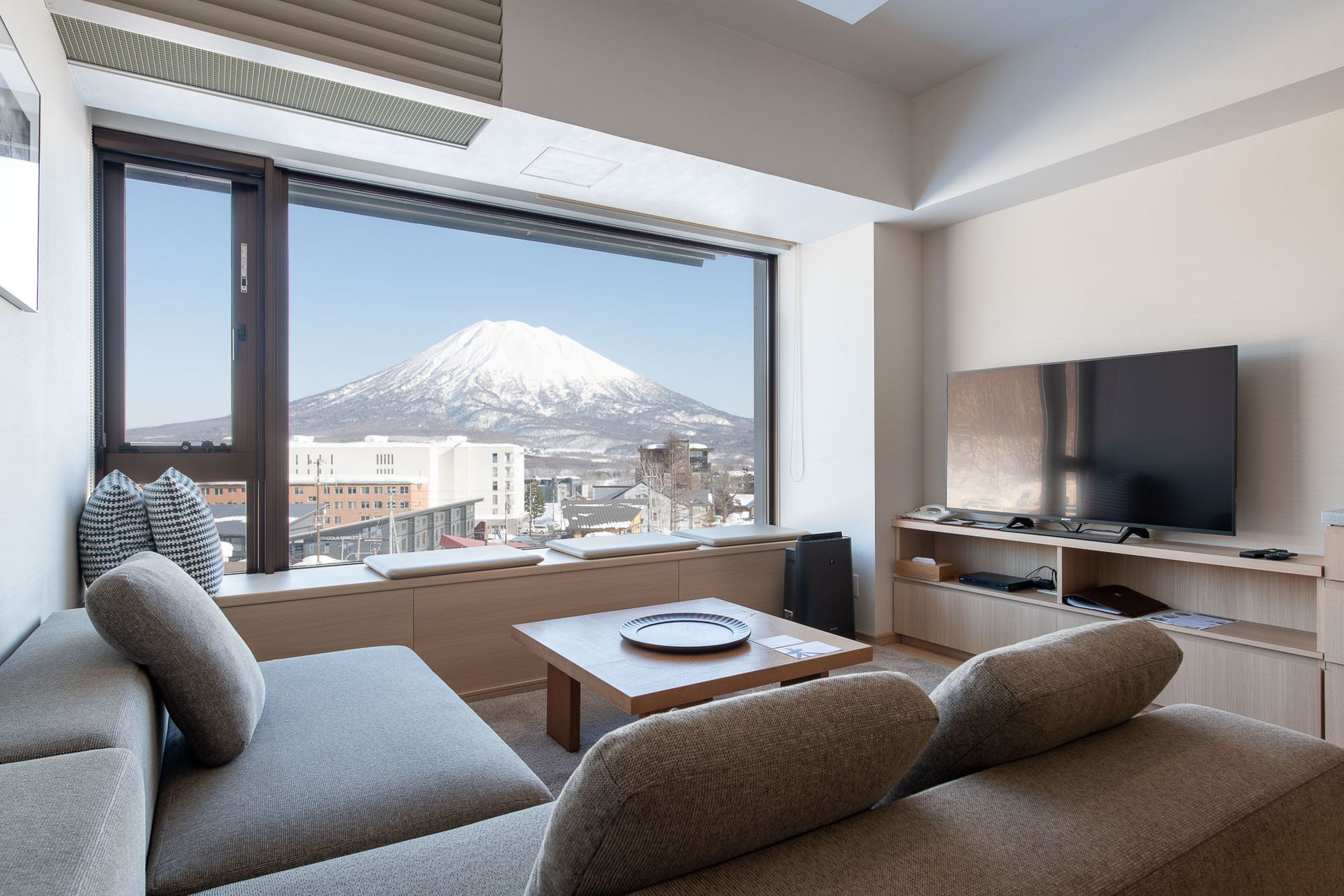 1 Bedroom Yotei View