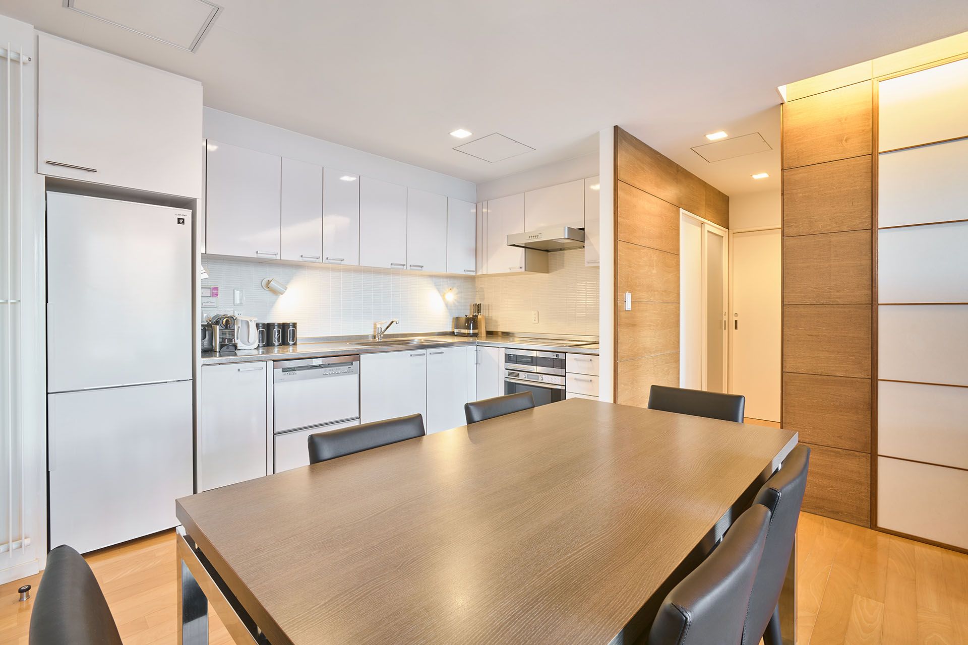 Youtei Tracks 1 Bedroom